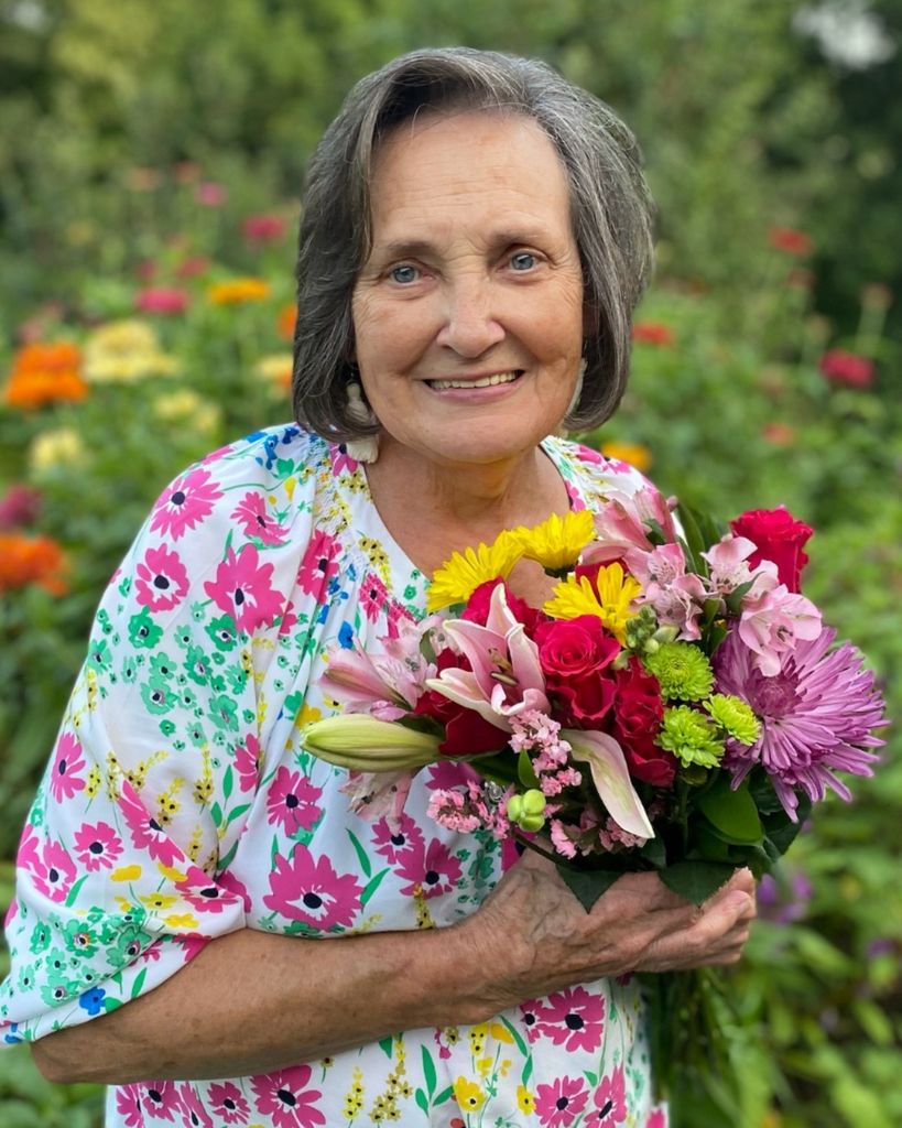 Shirley Rich Hollars